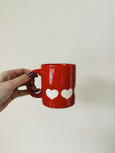 Load image into Gallery viewer, Vintage Red and White Heart Mug