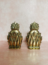 Load image into Gallery viewer, Vintage Brass Pineapple Bookends
