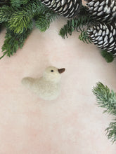 Load image into Gallery viewer, Wool Bird Ornament
