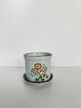 Load image into Gallery viewer, Speckled Floral Planter