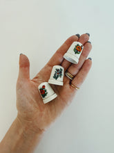 Load image into Gallery viewer, Vintage Thimble Set 2