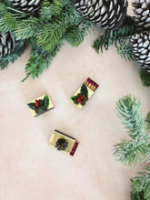 Load image into Gallery viewer, Vintage Holiday Matchbox