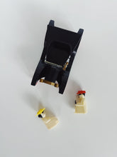 Load image into Gallery viewer, Vintage 1950s Couple in Car Shaker Set