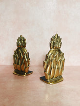 Load image into Gallery viewer, Vintage Brass Pineapple Bookends