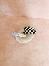 Load image into Gallery viewer, White Onyx Shell Dish