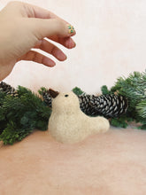 Load image into Gallery viewer, Wool Bird Ornament
