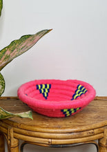 Load image into Gallery viewer, Woven Pink Basket