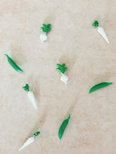 Load image into Gallery viewer, Eat Your Veggies Magnet Set