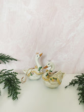 Load image into Gallery viewer, Pair of Swan Ornaments