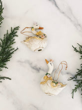 Load image into Gallery viewer, Pair of Swan Ornaments