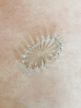 Load image into Gallery viewer, Glass Scalloped Tray
