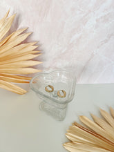 Load image into Gallery viewer, Glass Heart Pedestal Dish