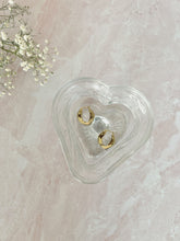 Load image into Gallery viewer, Glass Heart Pedestal Dish