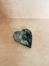 Load image into Gallery viewer, Black and White Playing Card Suit Ashtrays