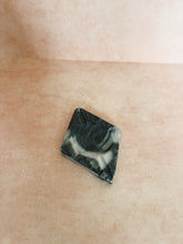 Load image into Gallery viewer, Black and White Playing Card Suit Ashtrays