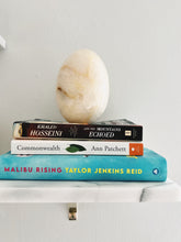 Load image into Gallery viewer, Large Onyx Egg