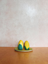 Load image into Gallery viewer, Pair of Corn on the Cob Shakers
