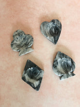 Load image into Gallery viewer, Black and White Playing Card Suit Ashtrays