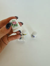 Load image into Gallery viewer, Vintage Thimble Set 1
