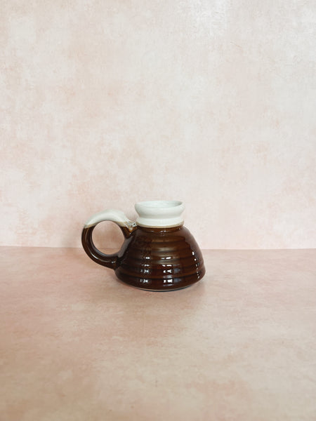 Brown Round Handle No-Spill Mug