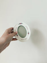 Load image into Gallery viewer, Floral Oval Picture Frame
