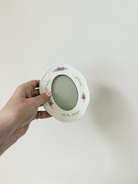 Floral Oval Picture Frame
