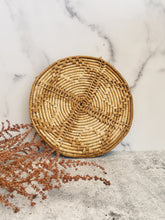 Load image into Gallery viewer, Patterned Raffia Trivets
