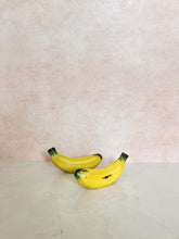 Load image into Gallery viewer, Pair of Banana S&amp;P Shakers
