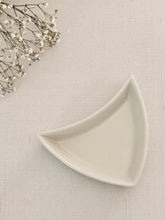 Load image into Gallery viewer, Midcentury White Dish
