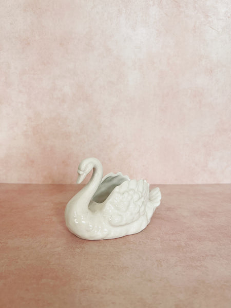 Petite White Swan